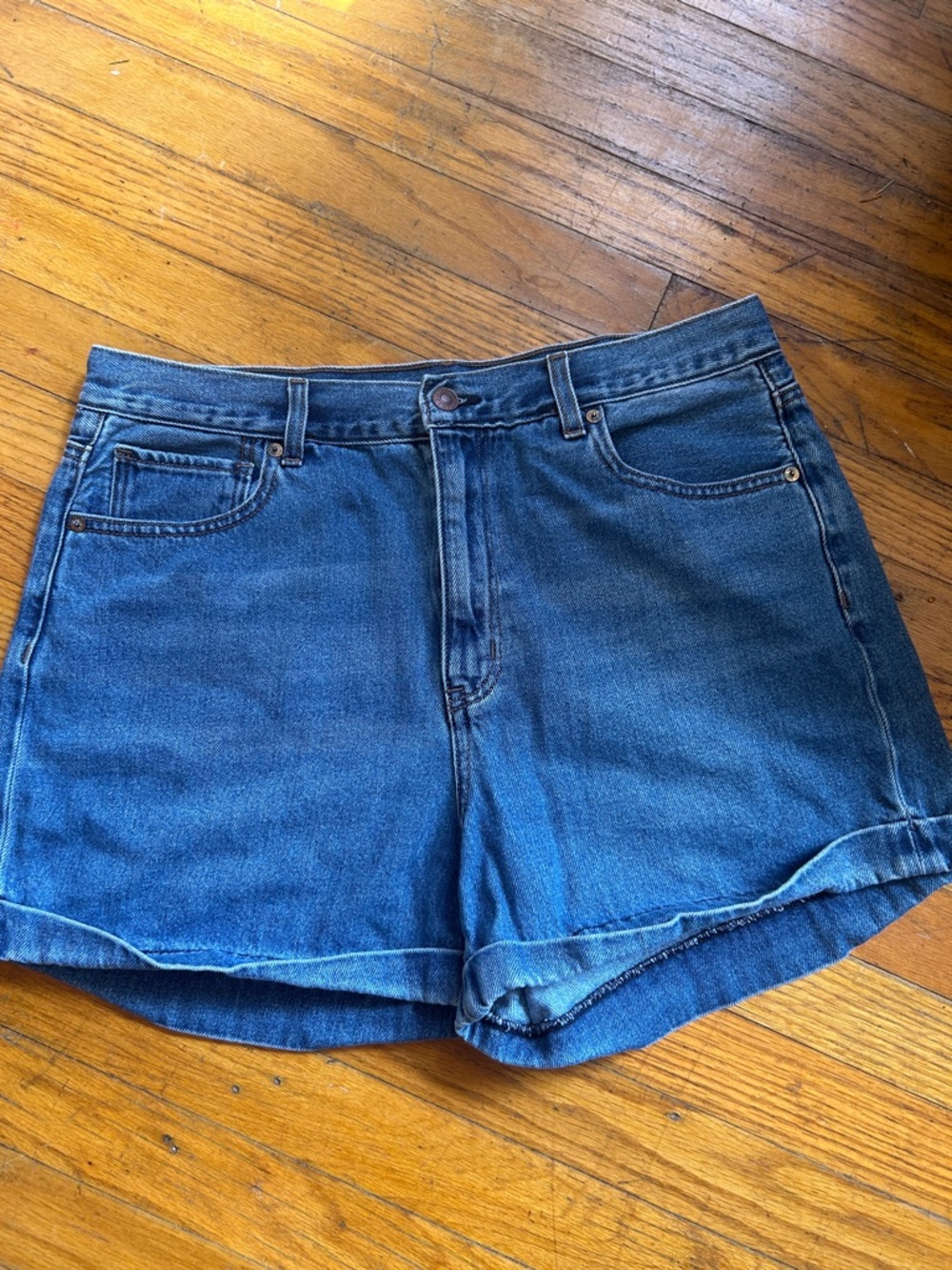 American Eagle Outfitters Classic Denim MOM Jean Shorts - Blue